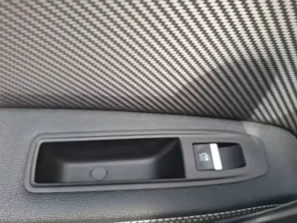 Photo 23 Renault Captur  E-Tech full hybrid 145