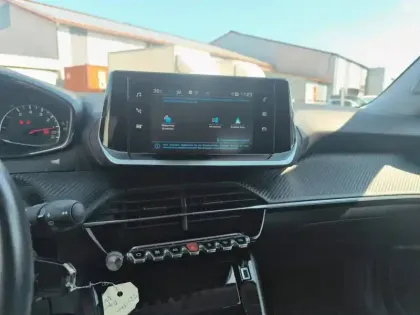 Photo 25 Peugeot 2008  PureTech 130 S&S BVM6