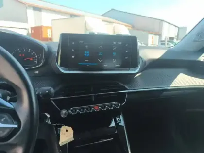 Photo 22 Peugeot 2008  PureTech 130 S&S BVM6
