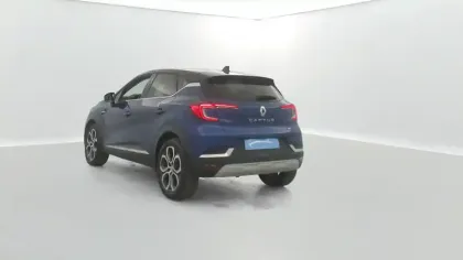 Photo 12 Renault Captur  E-Tech full hybrid 145