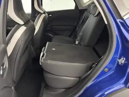 Photo 39 Renault Captur  E-Tech full hybrid 145