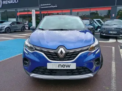Photo 8 Renault Captur  E-Tech full hybrid 145