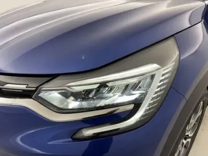 Photo 35 Renault Captur  E-Tech full hybrid 145