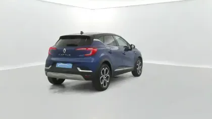 Photo 14 Renault Captur  E-Tech full hybrid 145