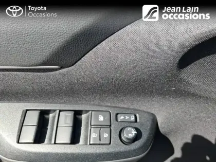 Photo 18 Toyota Yaris  Cross Hybride 116h AWD-i