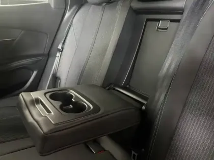 Photo 19 Peugeot 3008  PureTech 130ch S&S EAT8