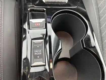 Photo 53 Peugeot 208  Hybrid 110 e-DCS6