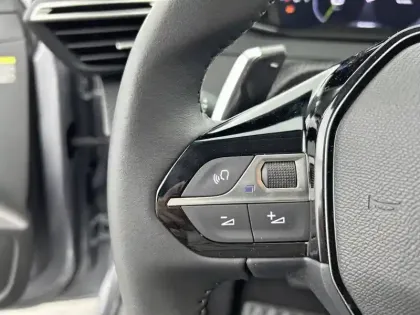 Photo 45 Peugeot 208  Hybrid 110 e-DCS6