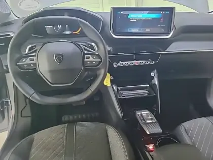 Photo 5 Peugeot 208  Hybrid 110 e-DCS6