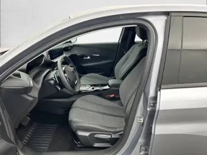 Photo 38 Peugeot 208  Hybrid 110 e-DCS6