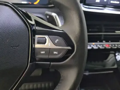 Photo 42 Peugeot 208  Hybrid 110 e-DCS6