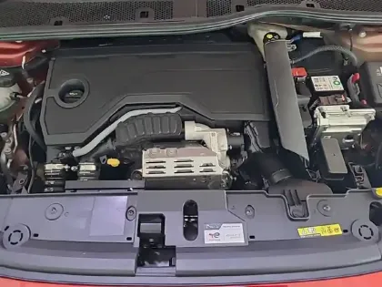 Photo 36 Peugeot 208  Hybrid 110 e-DCS6