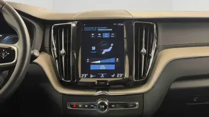 Photo 17 Volvo Xc60  T8 Twin Engine 303 ch + 87 ch Geartronic 8