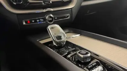 Photo 18 Volvo Xc60  T8 Twin Engine 303 ch + 87 ch Geartronic 8