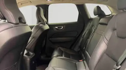 Photo 10 Volvo Xc60  T8 Twin Engine 303 ch + 87 ch Geartronic 8