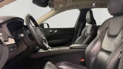 Photo 9 Volvo Xc60  T8 Twin Engine 303 ch + 87 ch Geartronic 8