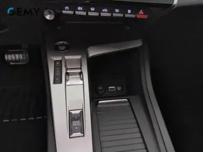 Photo 13 Peugeot 308  Hybrid 145 e-DCS6