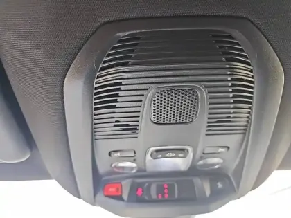 Photo 38 Peugeot 3008  Hybrid 136 e-DCS6