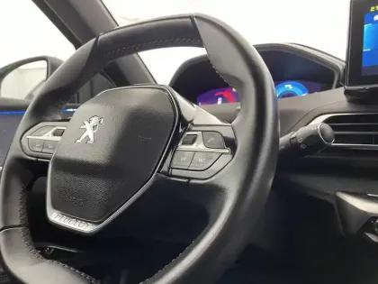 Photo 28 Peugeot 3008  Hybrid4 300 e-EAT8