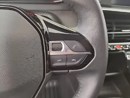Photo 48 Peugeot 208  PureTech 75 S&S BVM5