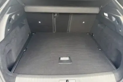 Photo 8 Peugeot 3008  Electrique 325 ch 4x4 73 kWh