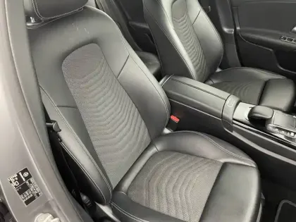 Photo 44 Mercedes Classe A  250 e 8G-DCT