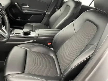 Photo 31 Mercedes Classe A  250 e 8G-DCT