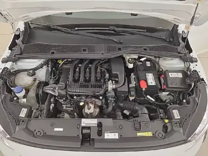 Photo 47 Peugeot 208  PureTech 75 S&S BVM5