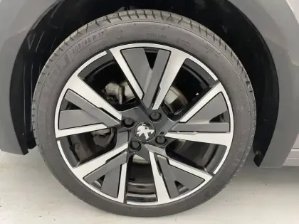 Photo 41 Peugeot 208  PureTech 100 S&S EAT8