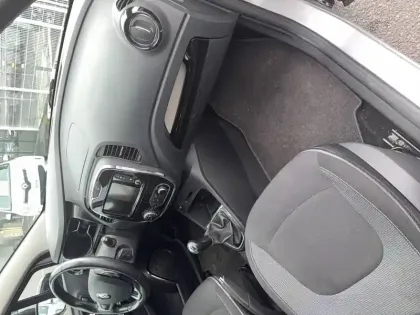 Photo 13 Renault Captur  TCe 90 Energy E6