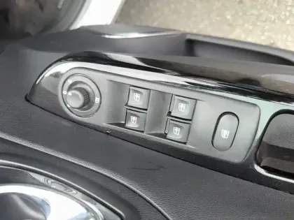 Photo 10 Renault Captur  TCe 90 Energy E6