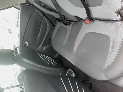 Photo 29 Renault Captur  TCe 90 Energy E6