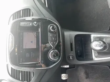 Photo 11 Renault Captur  TCe 90 Energy E6