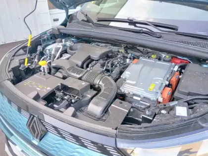 Photo 16 Renault Symbioz  E-Tech full hybrid 145