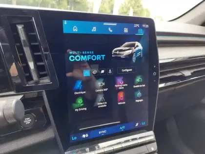 Photo 20 Renault Espace  E-Tech full hybrid 200 GSR2