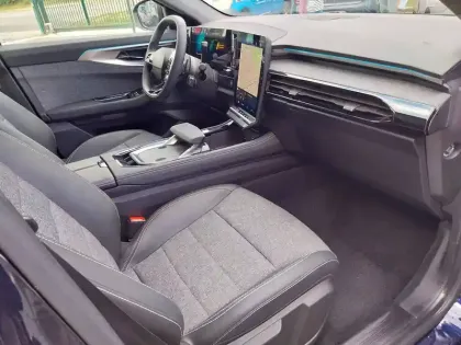 Photo 11 Renault Espace  E-Tech full hybrid 200 GSR2