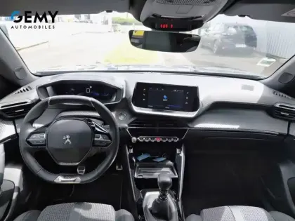 Photo 7 Peugeot 2008  PureTech 130 S&S BVM6