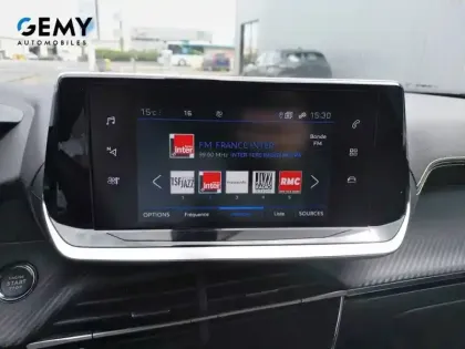 Photo 12 Peugeot 2008  PureTech 130 S&S BVM6