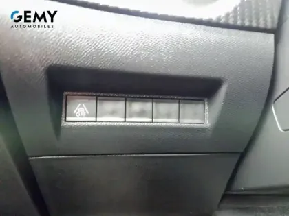 Photo 41 Peugeot 2008  PureTech 130 S&S BVM6