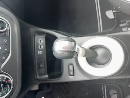 Photo 12 Renault Twingo  III E-Tech