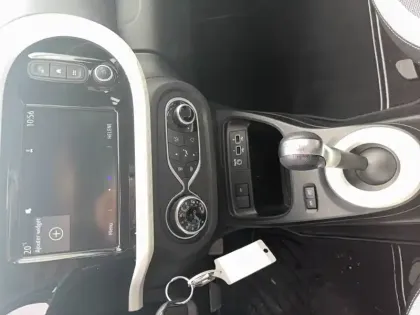 Photo 11 Renault Twingo  III E-Tech