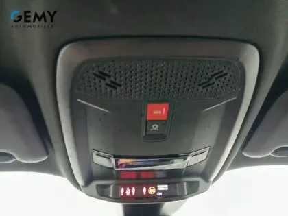 Photo 16 Peugeot 2008  Electrique 54 kWh 156 ch