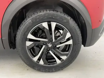 Photo 30 Peugeot 2008  PureTech 130 S&S EAT8