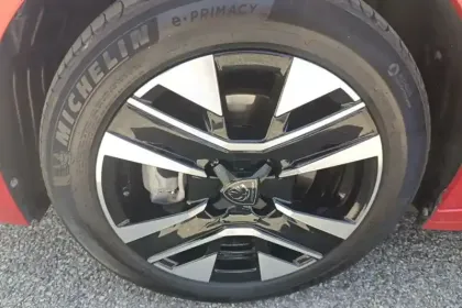 Photo 11 Peugeot 208  PureTech 100 S&S BVM6