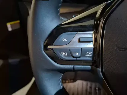 Photo 10 Peugeot 308  Hybrid 145 e-DCS6