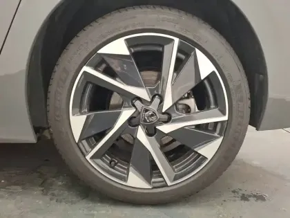 Photo 26 Peugeot 308  Hybrid 145 e-DCS6