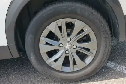 Photo 11 Peugeot 2008  PureTech 130 S&S EAT8