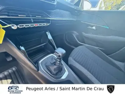 Photo 21 Peugeot 208  PureTech 100 S&S BVM6