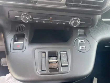 Photo 13 Citroën Berlingo E- VAN M 136 CH AUT. 54 KWH CHARGE UTILE MAJOREE