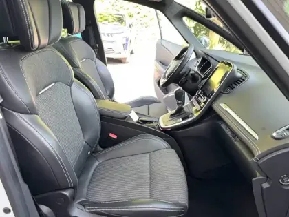 Photo 13 Renault Scenic Grand  TCe 140 EDC